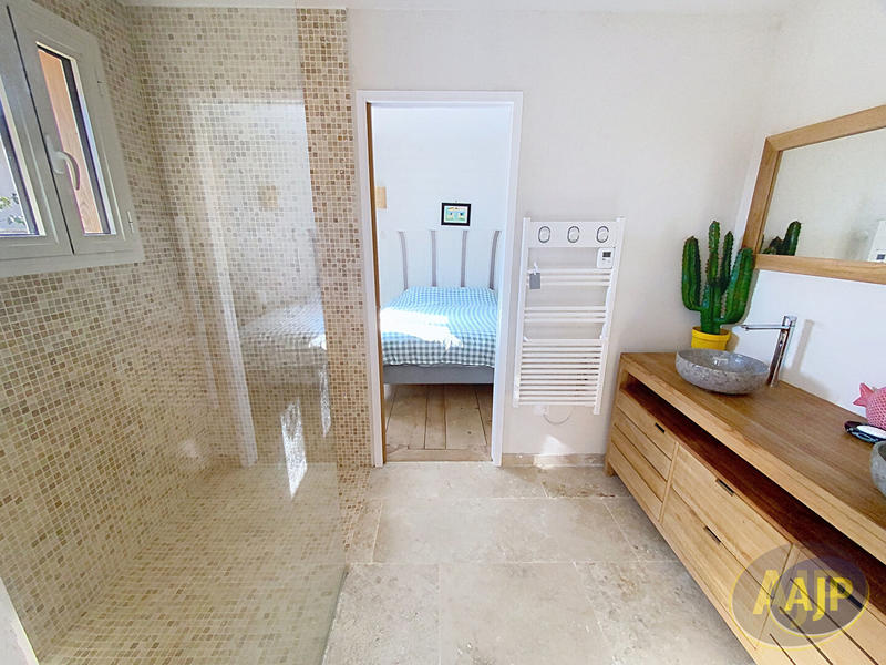 Maison - 174 m² - 7 pièces