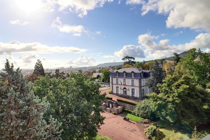 Appartement - 108 m² - 4 pièces