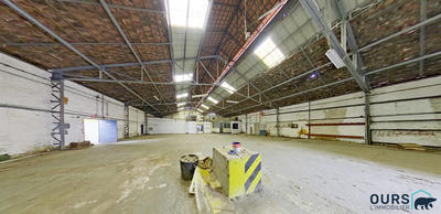 Entrepôt - 1 300 m²