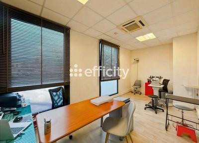 Bureau - 120 m² - 6 pièces