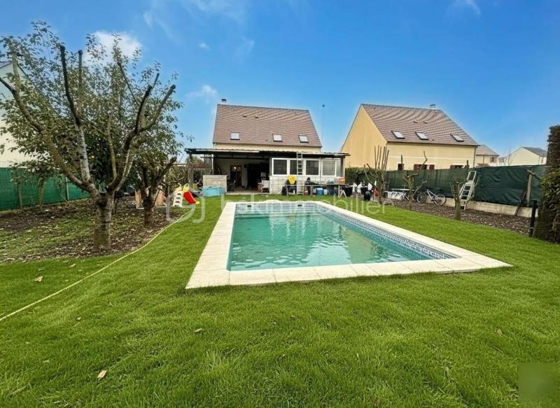 Maison - 120 m² - 6 pièces