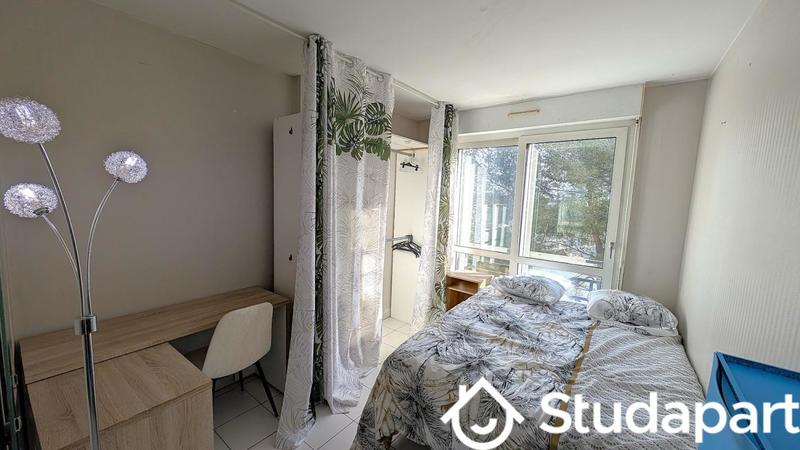 Chambre - 10 m² - 1 pièce