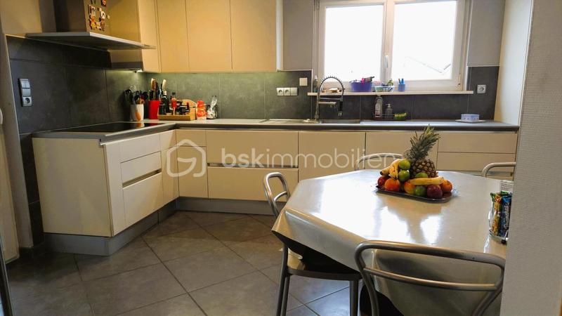 Maison traditionnelle - 154 m² - 5 pièces