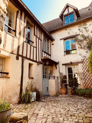 Maison - 160 m² - 7 pièces