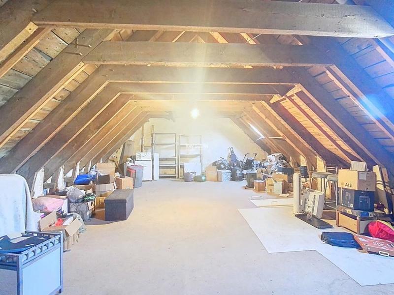 Maison - 104 m² - 6 pièces