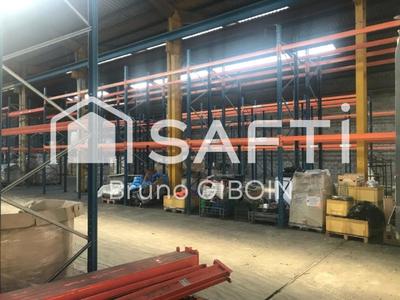 Local commercial - 1 500 m² - 1 pièce