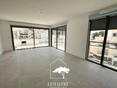 Appartement - 96 m² - 4 pièces