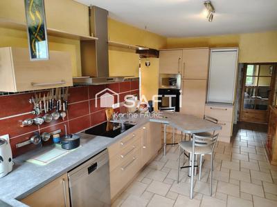 Maison - 183 m² - 7 pièces