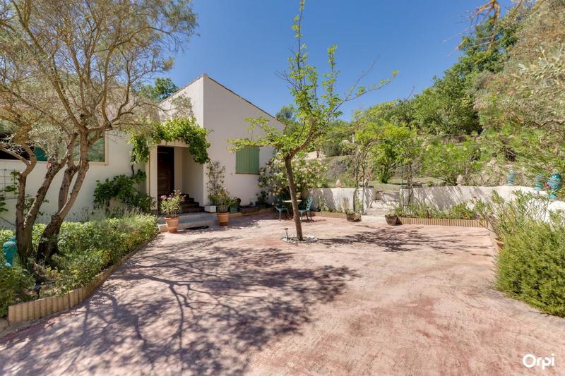 Maison - 246 m² - 7 pièces