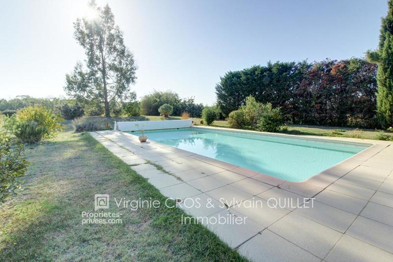 Maison - 250 m² - 7 pièces