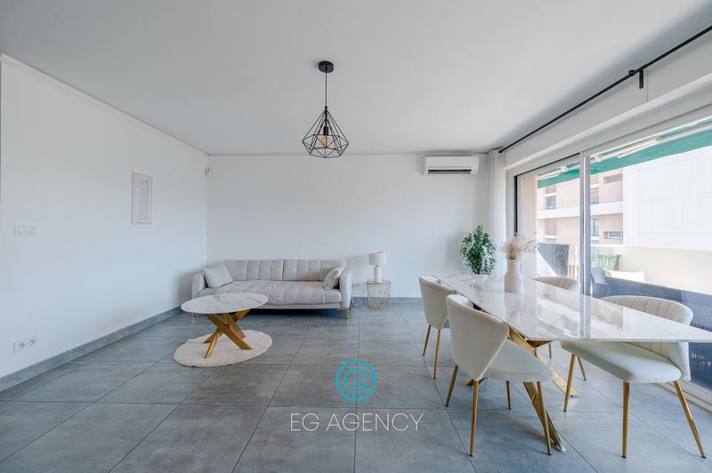 Appartement - 98 m² - 4 pièces