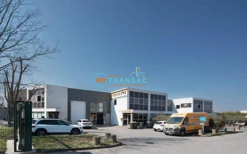 Local d'activités - 357 m²