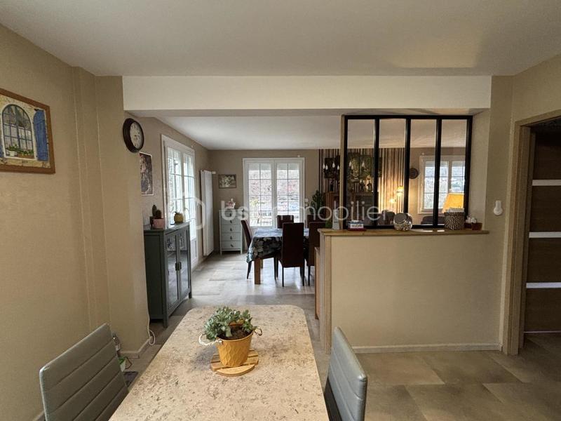 Maison - 121 m² - 5 pièces