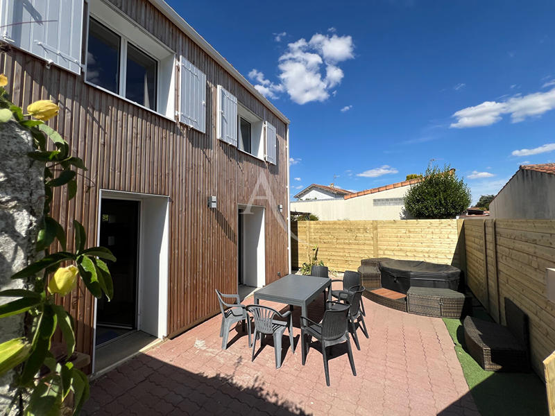 Maison - 80 m² - 4 pièces