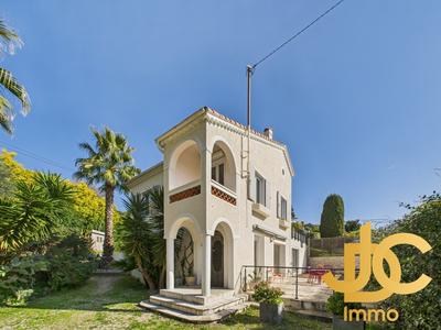 Maison - 112 m² - 5 pièces