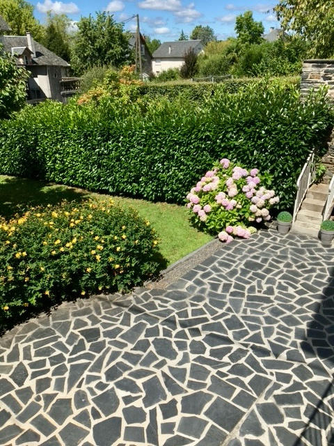 Maison - 260 m² - 9 pièces