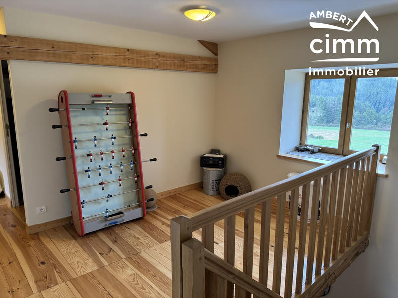 Maison - 177 m² - 9 pièces