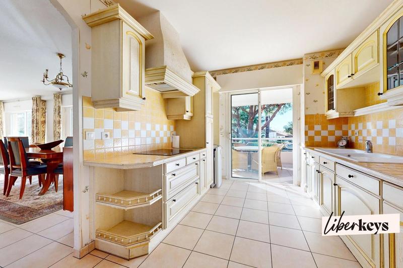 Appartement - 226 m² - 5 pièces