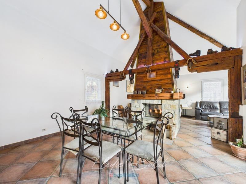 Maison - 137 m² - 5 pièces