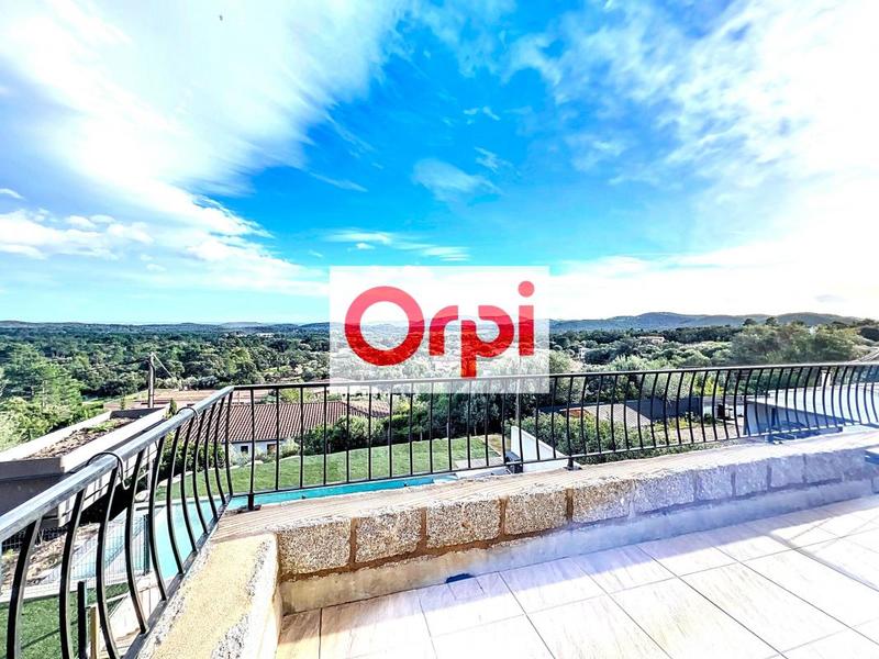 Villa - 263 m² - 8 pièces