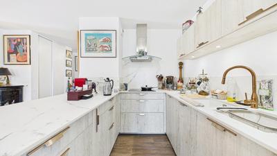 Appartement - 120 m² - 4 pièces