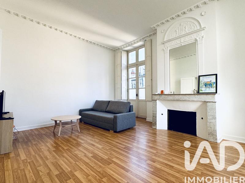 Appartement - 64 m² - 2 pièces