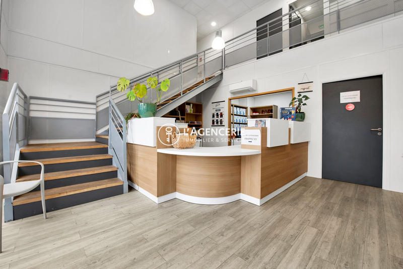 Local d'activités - 2 618 m²