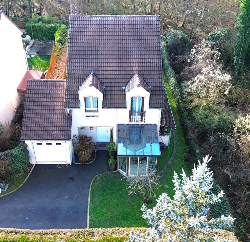 Maison - 197 m² - 8 pièces