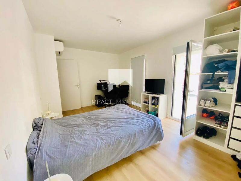 Maison - 230 m² - 6 pièces