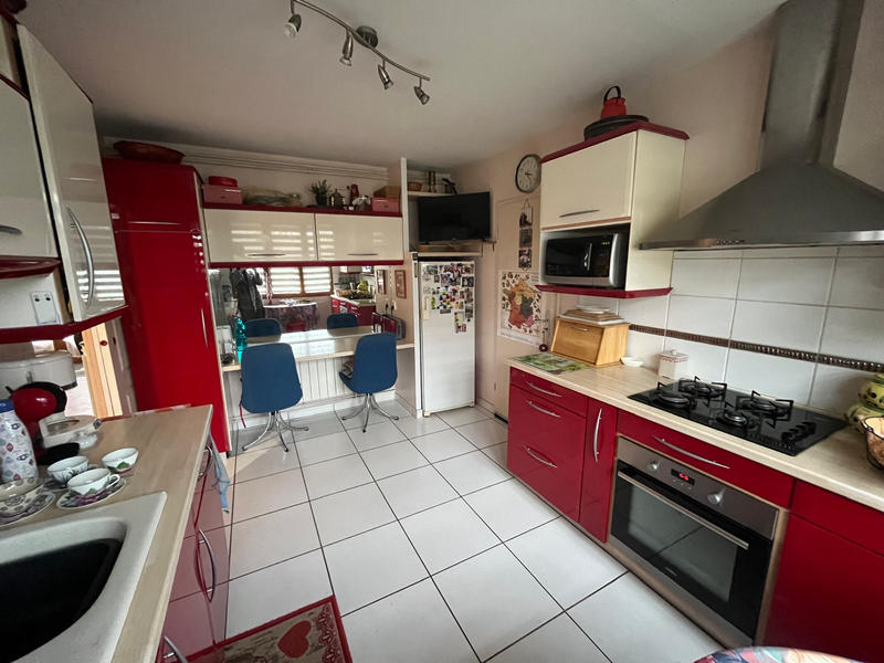 Maison - 95 m² - 4 pièces