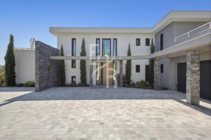 Villa - 420 m² - 8 pièces