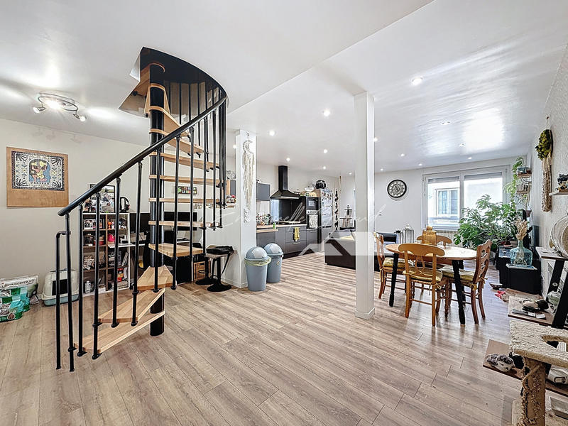 Appartement - 81 m² - 3 pièces