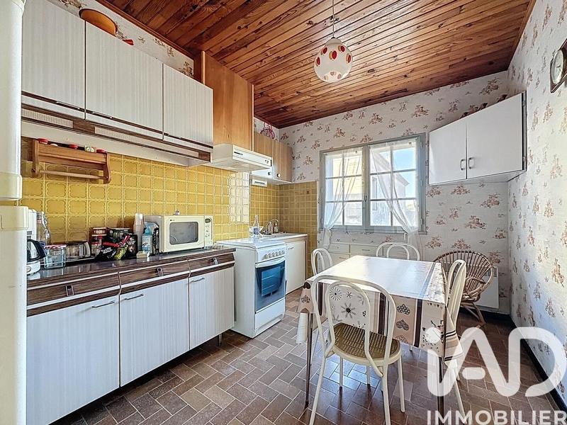 Maison - 253 m² - 8 pièces