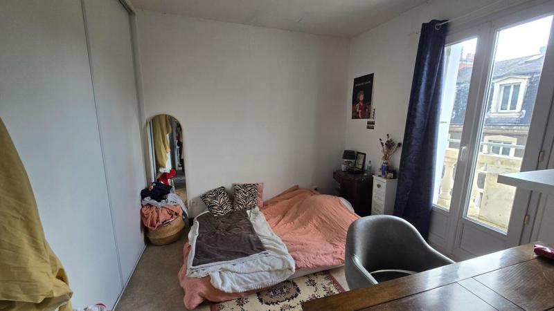 Immeuble - 144 m² - 9 pièces