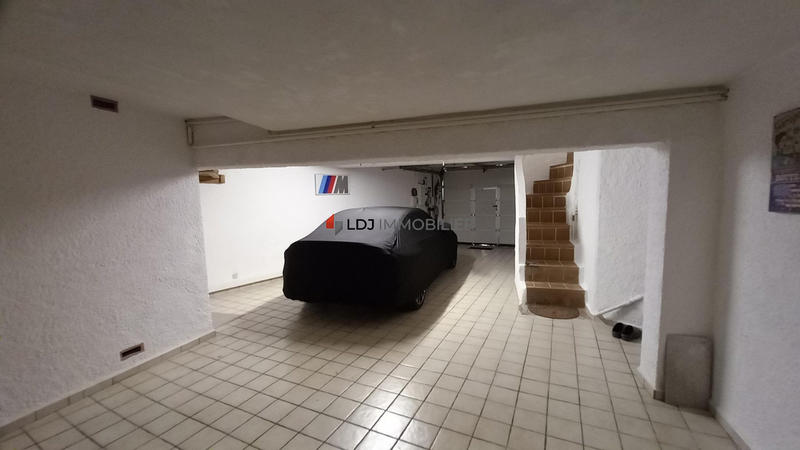 Maison - 179 m² - 8 pièces