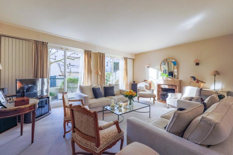 Appartement - 181 m² - 7 pièces