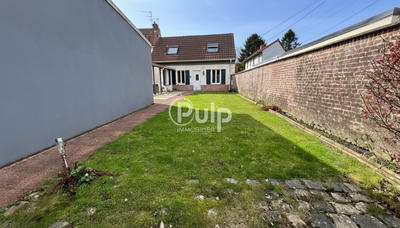 Maison - 98 m² - 4 pièces