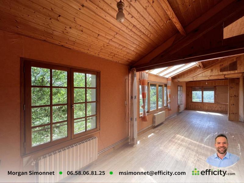Maison - 230 m² - 9 pièces