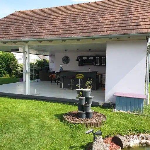 Maison - 360 m² - 9 pièces