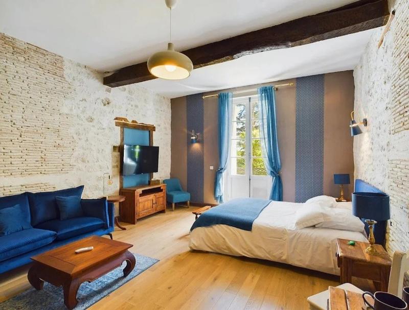 Château - 1 840 m² - 36 pièces