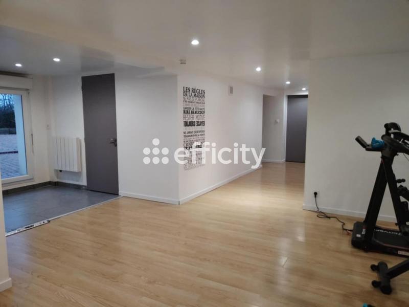 Maison - 210 m² - 8 pièces