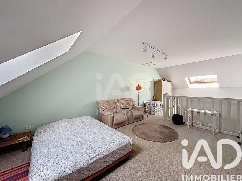 Maison - 250 m² - 8 pièces