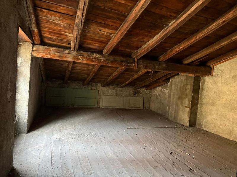 Immeuble - 1 486 m² - 80 pièces