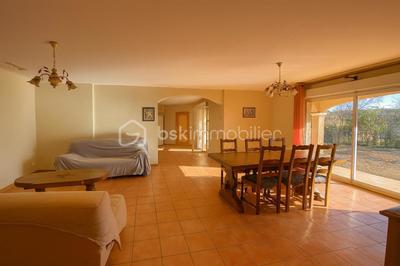 Maison traditionnelle - 100 m² - 4 pièces