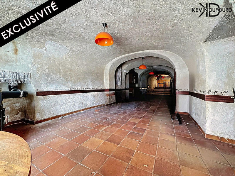 Local commercial - 113 m² - 1 pièce