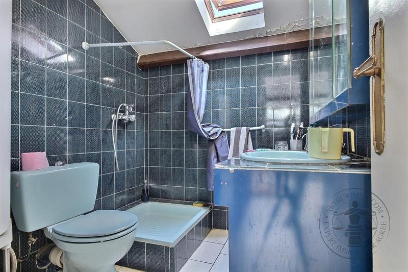 Maison - 210 m² - 7 pièces