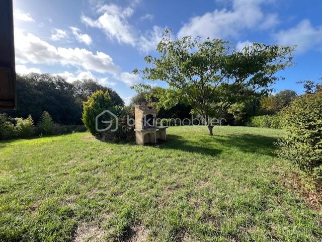 Terrain de loisirs - 689 m²