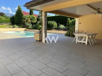 Maison d'architecte - 257 m² - 6 pièces