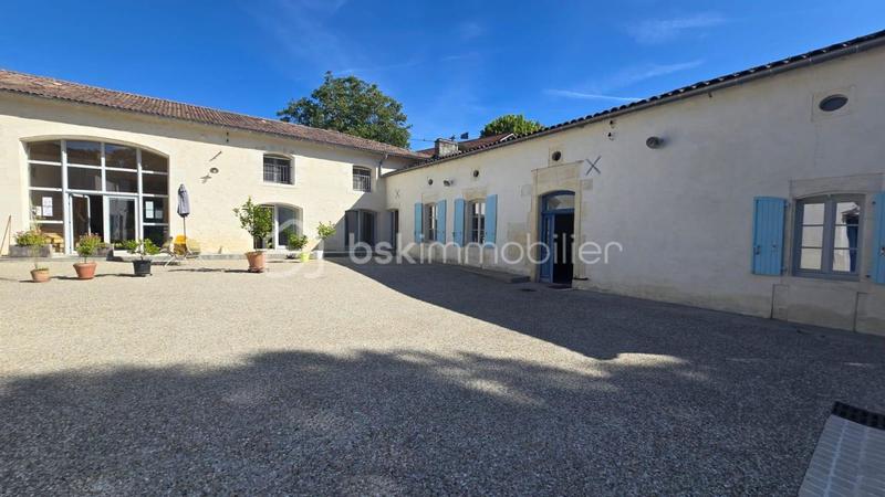 Maison de maîtres - 530 m² - 17 pièces