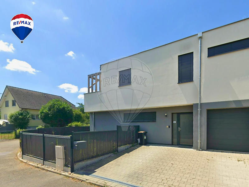 Maison - 86 m² - 4 pièces